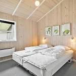 Дом отдыха Stunning In With Kitchen *