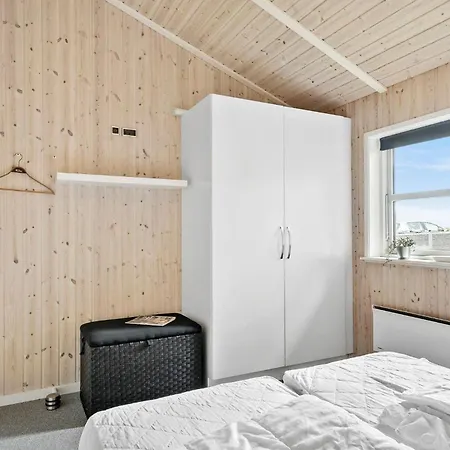 Stunning In With Kitchen