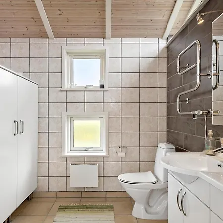 Stunning In With Kitchen