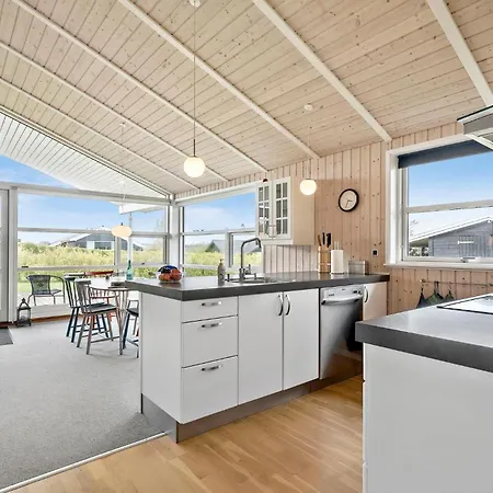 Stunning In With Kitchen